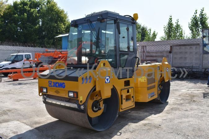 Каток XCMG XD131E